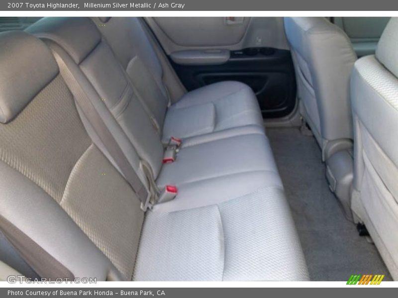Millenium Silver Metallic / Ash Gray 2007 Toyota Highlander