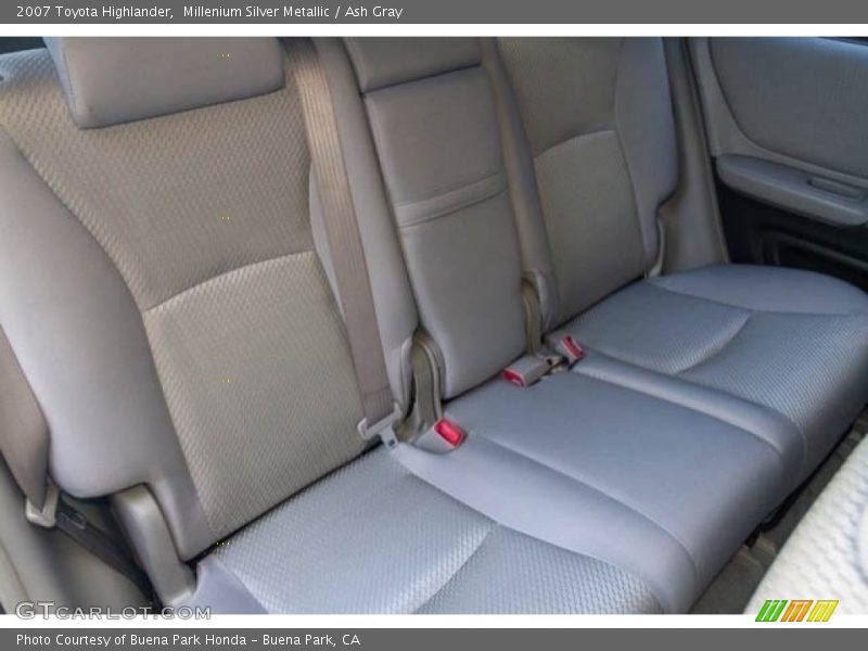 Millenium Silver Metallic / Ash Gray 2007 Toyota Highlander