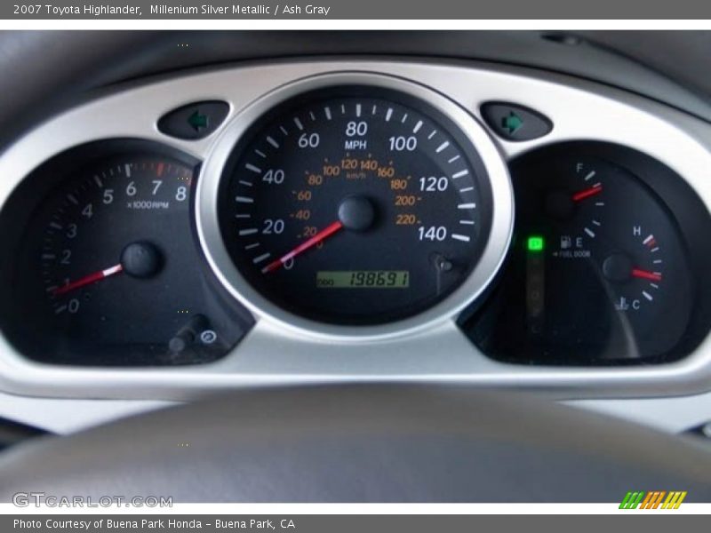 Millenium Silver Metallic / Ash Gray 2007 Toyota Highlander