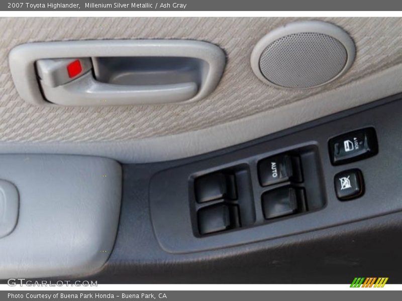 Millenium Silver Metallic / Ash Gray 2007 Toyota Highlander