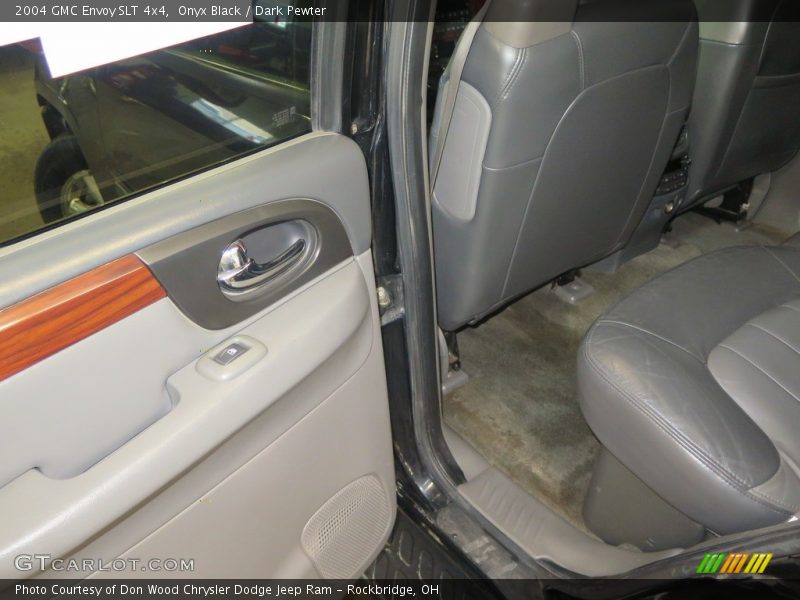 Onyx Black / Dark Pewter 2004 GMC Envoy SLT 4x4