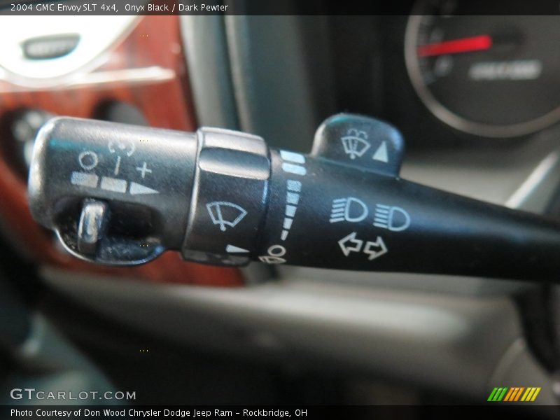 Onyx Black / Dark Pewter 2004 GMC Envoy SLT 4x4
