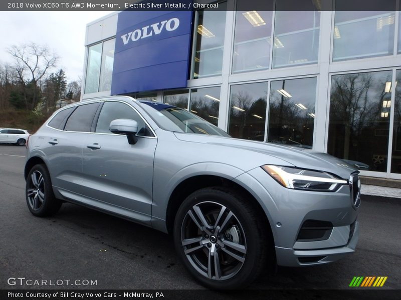 Electric Silver Metallic / Charcoal 2018 Volvo XC60 T6 AWD Momentum