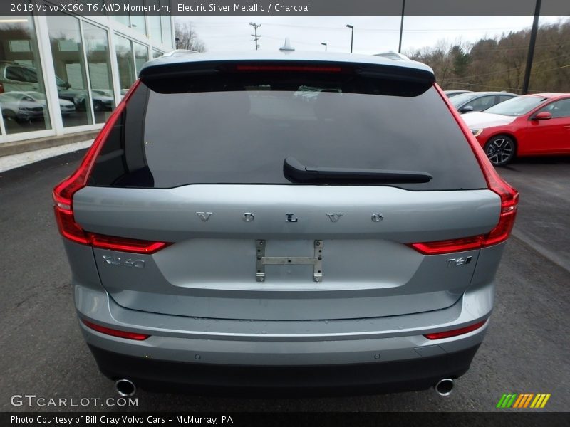 Electric Silver Metallic / Charcoal 2018 Volvo XC60 T6 AWD Momentum