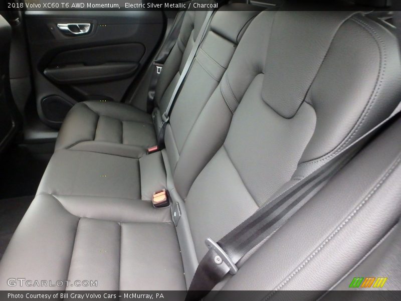 Electric Silver Metallic / Charcoal 2018 Volvo XC60 T6 AWD Momentum