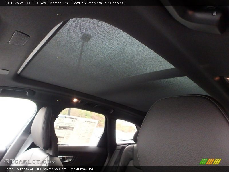 Electric Silver Metallic / Charcoal 2018 Volvo XC60 T6 AWD Momentum