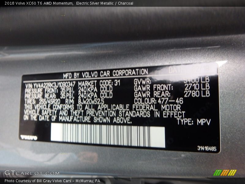 Electric Silver Metallic / Charcoal 2018 Volvo XC60 T6 AWD Momentum
