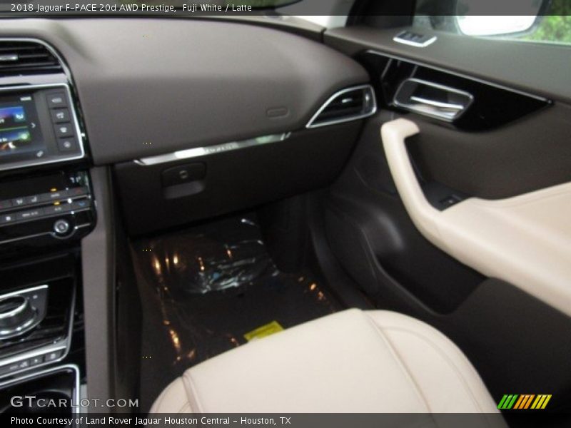 Fuji White / Latte 2018 Jaguar F-PACE 20d AWD Prestige