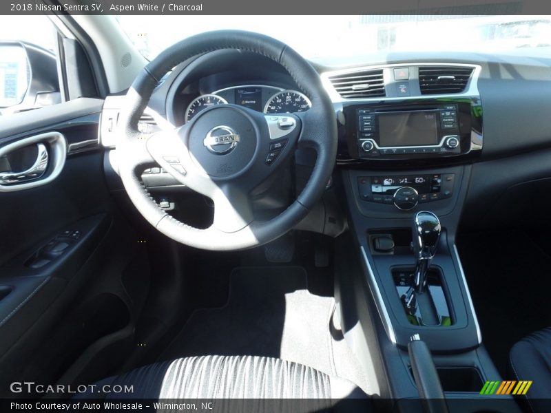 Aspen White / Charcoal 2018 Nissan Sentra SV