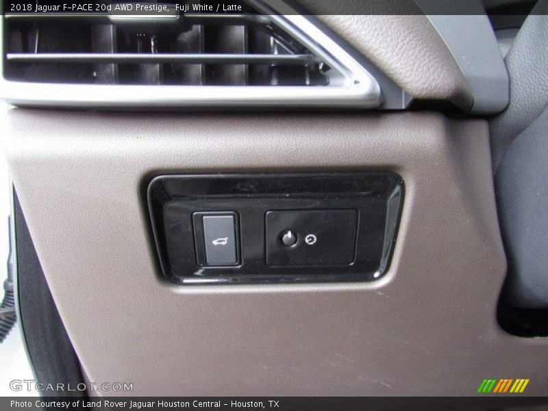 Fuji White / Latte 2018 Jaguar F-PACE 20d AWD Prestige