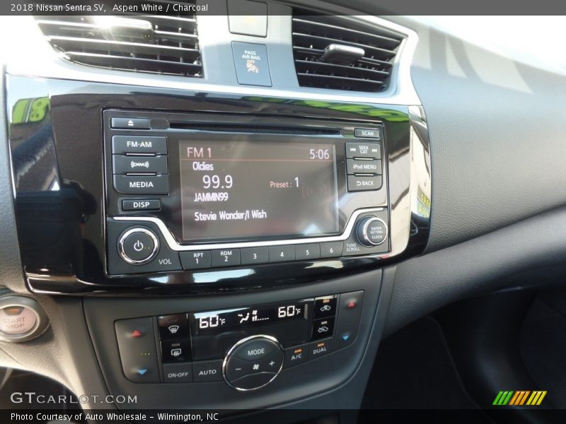 Aspen White / Charcoal 2018 Nissan Sentra SV