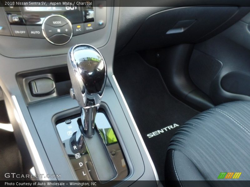 Aspen White / Charcoal 2018 Nissan Sentra SV
