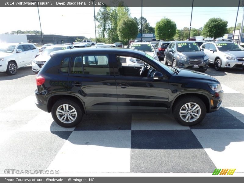 Deep Black Metallic / Black 2014 Volkswagen Tiguan S