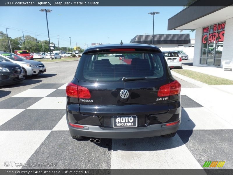 Deep Black Metallic / Black 2014 Volkswagen Tiguan S