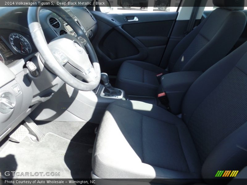 Deep Black Metallic / Black 2014 Volkswagen Tiguan S