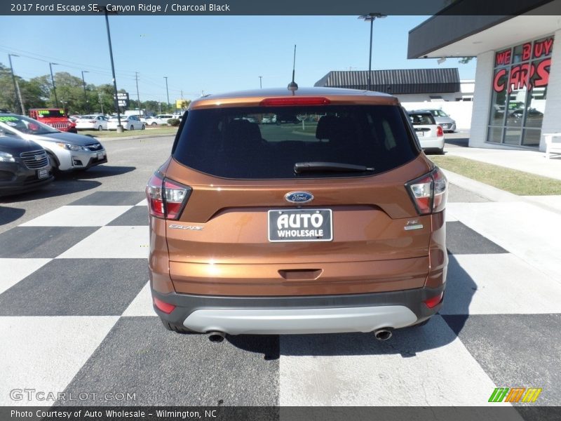 Canyon Ridge / Charcoal Black 2017 Ford Escape SE