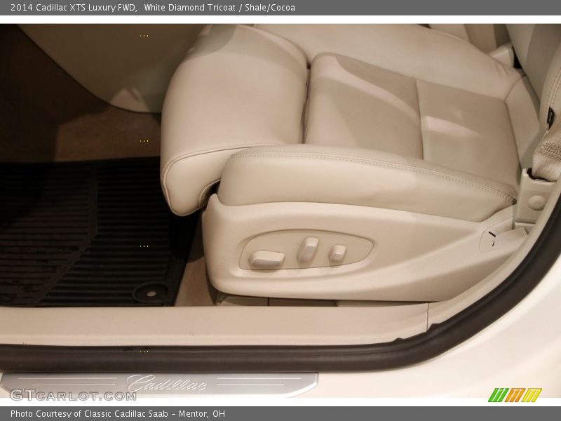 White Diamond Tricoat / Shale/Cocoa 2014 Cadillac XTS Luxury FWD