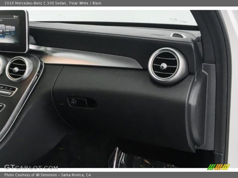 Polar White / Black 2016 Mercedes-Benz C 300 Sedan