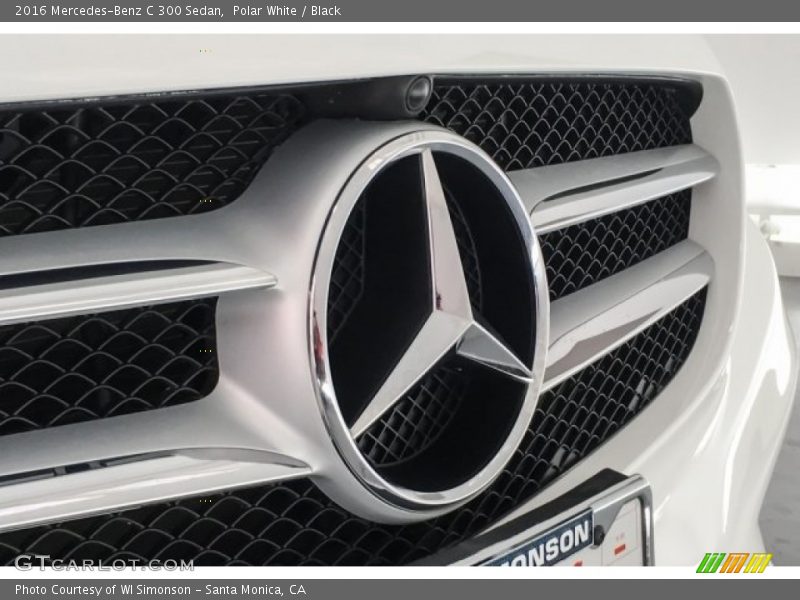Polar White / Black 2016 Mercedes-Benz C 300 Sedan