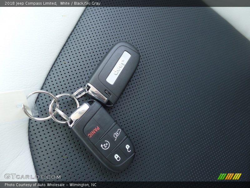 White / Black/Ski Gray 2018 Jeep Compass Limited