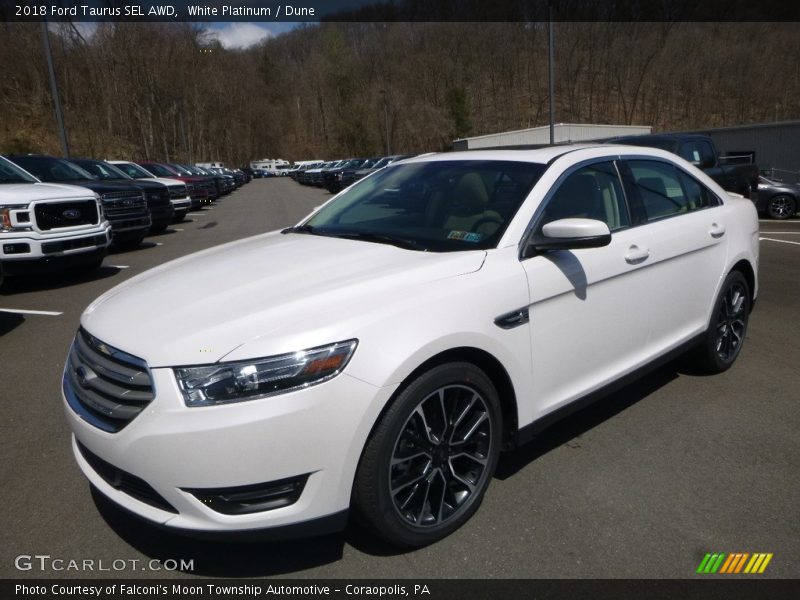 Front 3/4 View of 2018 Taurus SEL AWD
