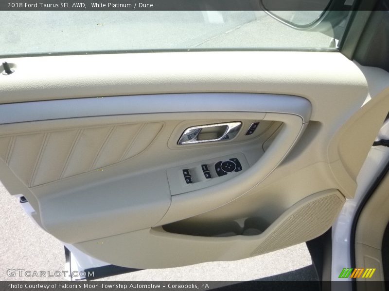 Door Panel of 2018 Taurus SEL AWD