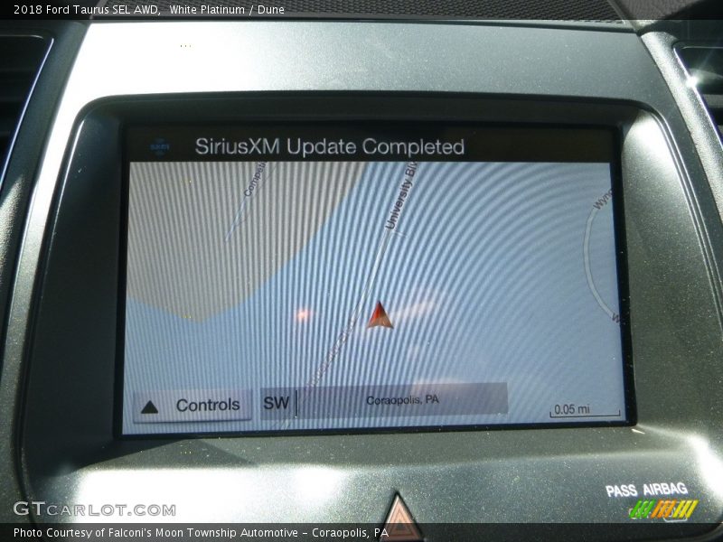 Navigation of 2018 Taurus SEL AWD