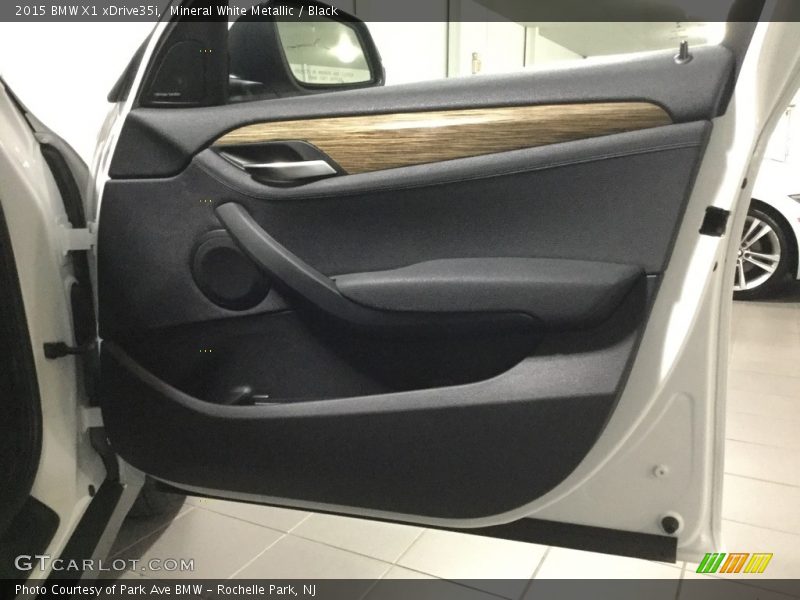 Mineral White Metallic / Black 2015 BMW X1 xDrive35i
