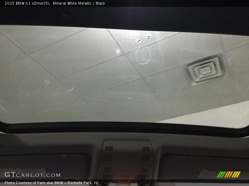 Mineral White Metallic / Black 2015 BMW X1 xDrive35i