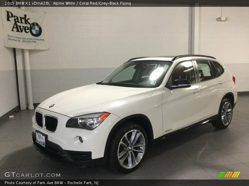 Alpine White / Coral Red/Grey-Black Piping 2015 BMW X1 xDrive28i