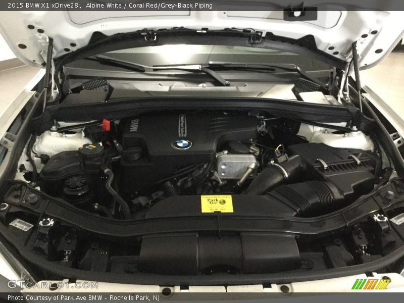 Alpine White / Coral Red/Grey-Black Piping 2015 BMW X1 xDrive28i