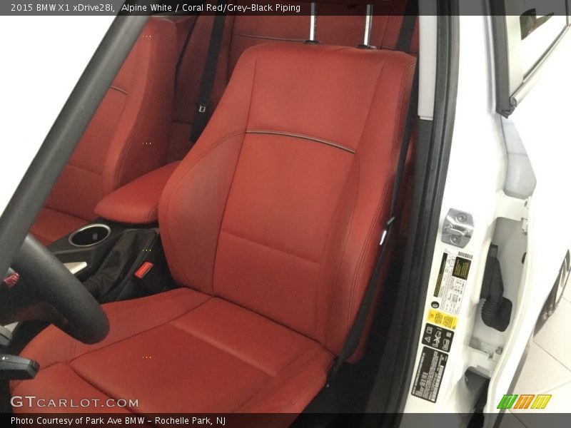 Alpine White / Coral Red/Grey-Black Piping 2015 BMW X1 xDrive28i