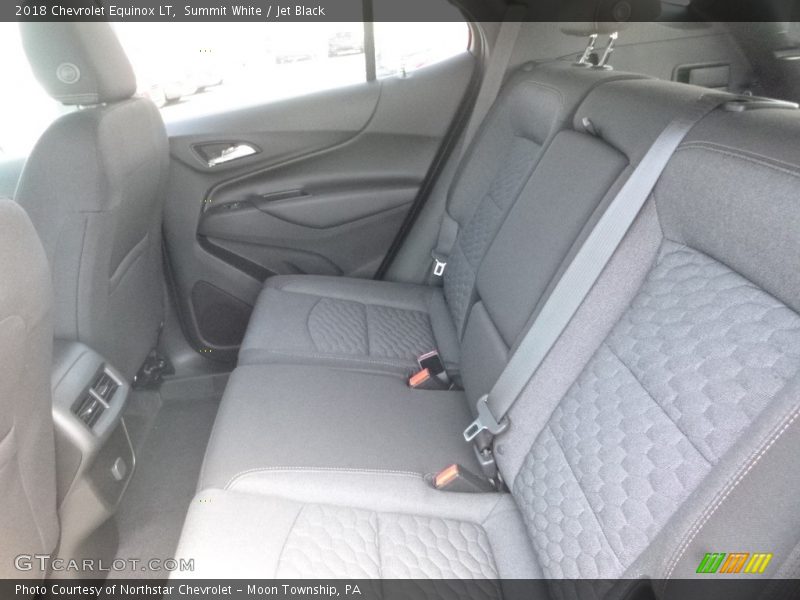 Summit White / Jet Black 2018 Chevrolet Equinox LT
