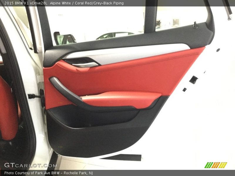 Alpine White / Coral Red/Grey-Black Piping 2015 BMW X1 xDrive28i