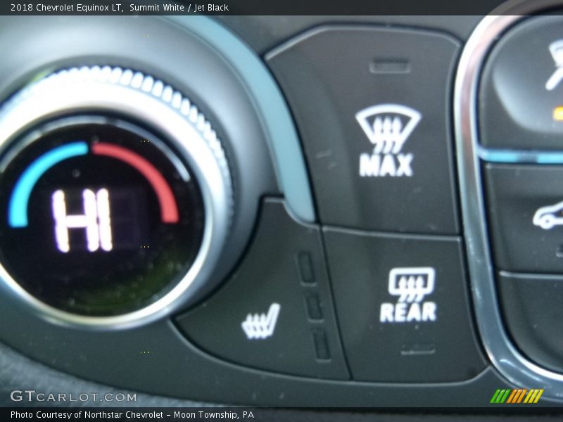 Summit White / Jet Black 2018 Chevrolet Equinox LT