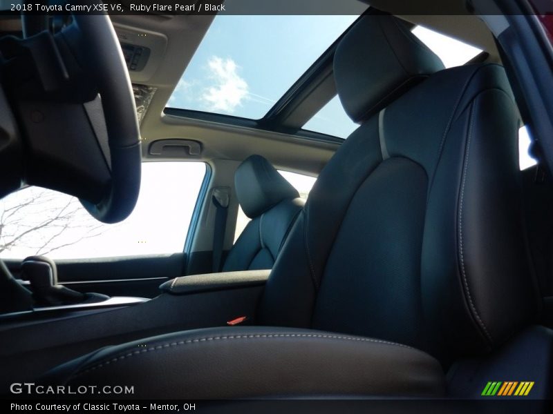 Ruby Flare Pearl / Black 2018 Toyota Camry XSE V6