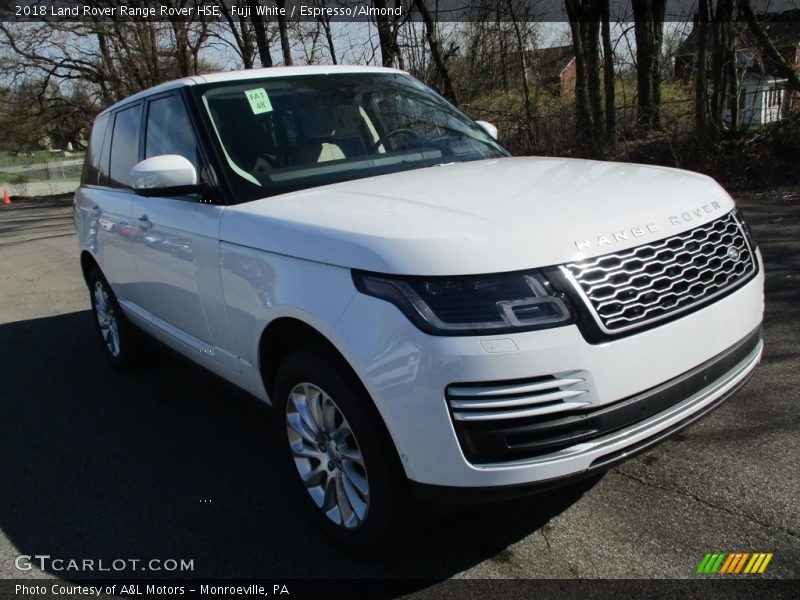 Fuji White / Espresso/Almond 2018 Land Rover Range Rover HSE