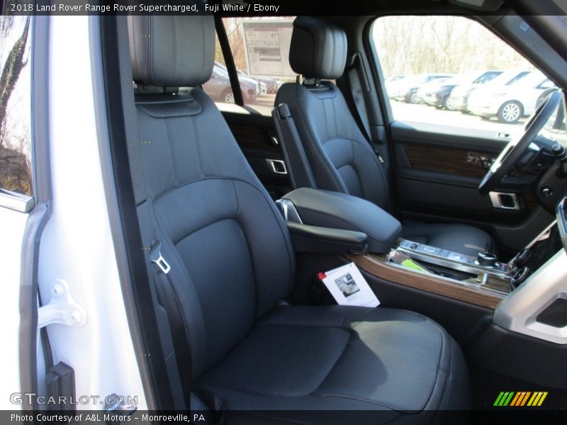Fuji White / Ebony 2018 Land Rover Range Rover Supercharged