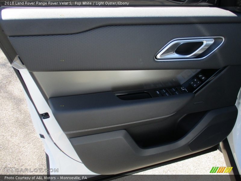 Fuji White / Light Oyster/Ebony 2018 Land Rover Range Rover Velar S