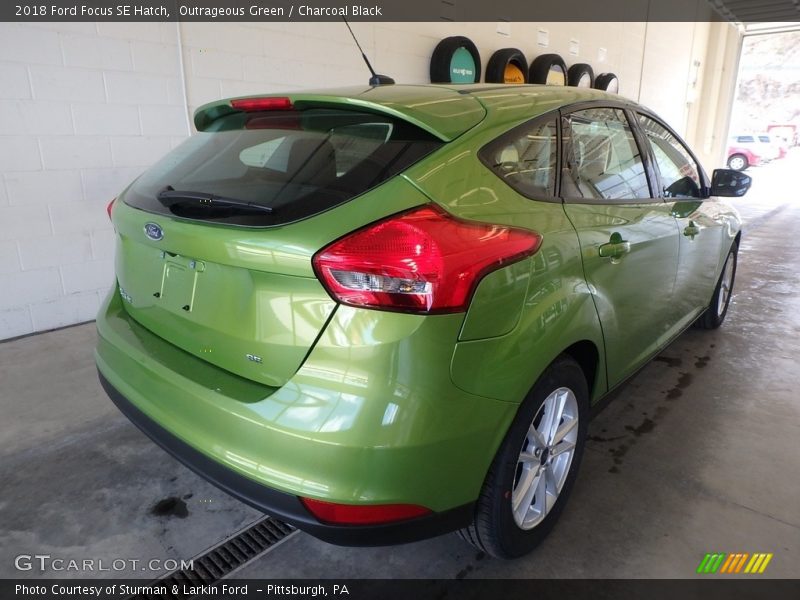 Outrageous Green / Charcoal Black 2018 Ford Focus SE Hatch
