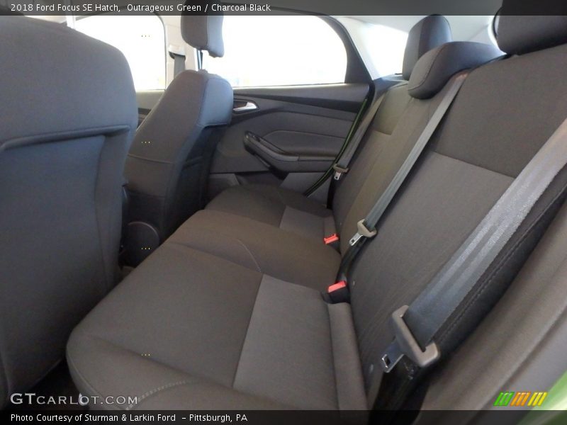 Outrageous Green / Charcoal Black 2018 Ford Focus SE Hatch