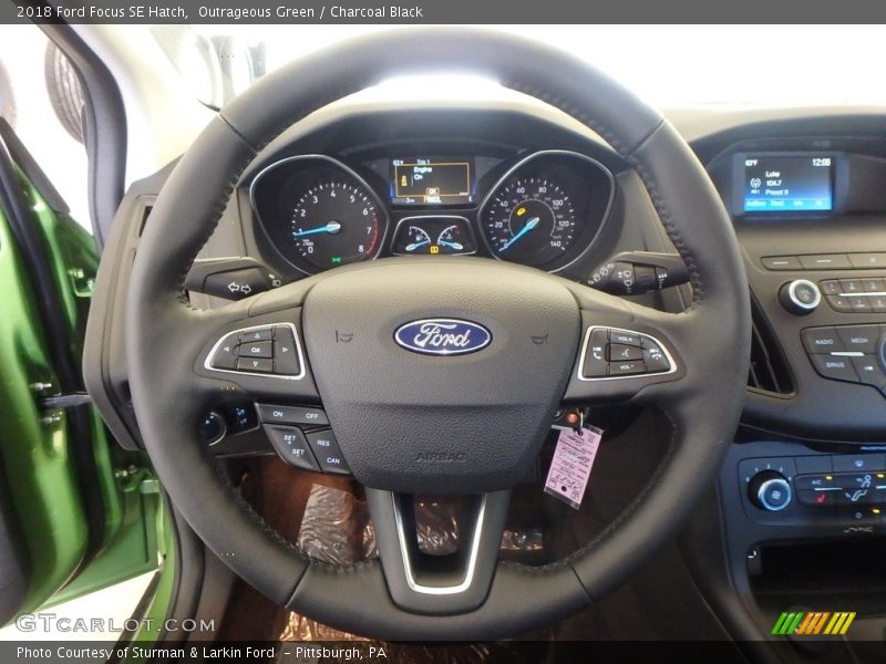 Outrageous Green / Charcoal Black 2018 Ford Focus SE Hatch