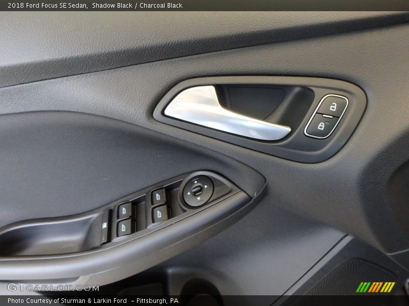 Shadow Black / Charcoal Black 2018 Ford Focus SE Sedan