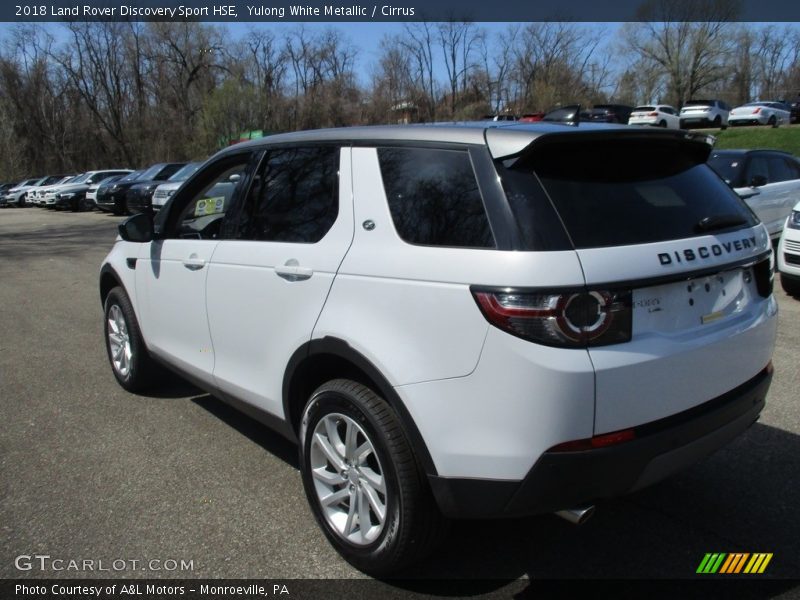 Yulong White Metallic / Cirrus 2018 Land Rover Discovery Sport HSE