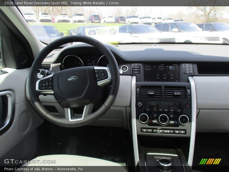 Yulong White Metallic / Cirrus 2018 Land Rover Discovery Sport HSE