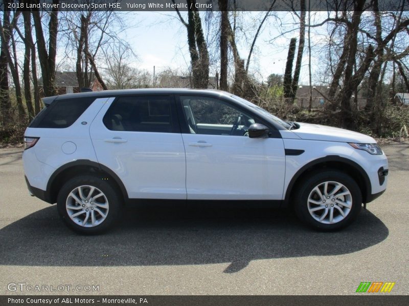 Yulong White Metallic / Cirrus 2018 Land Rover Discovery Sport HSE