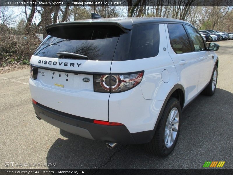 Yulong White Metallic / Cirrus 2018 Land Rover Discovery Sport HSE