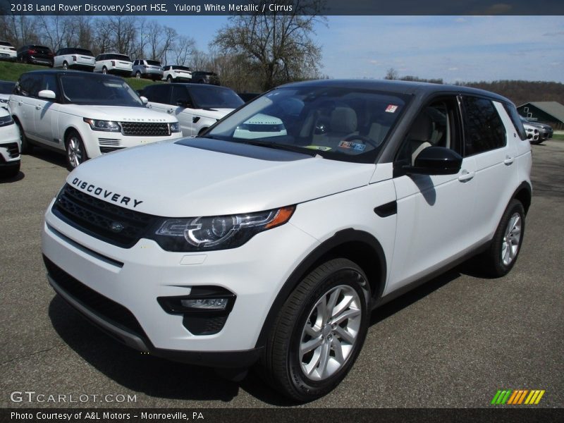 Yulong White Metallic / Cirrus 2018 Land Rover Discovery Sport HSE