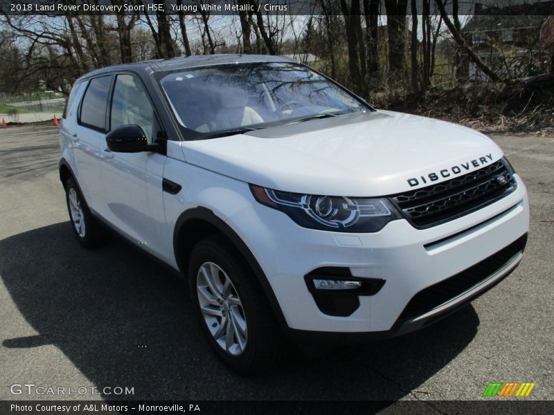 Yulong White Metallic / Cirrus 2018 Land Rover Discovery Sport HSE