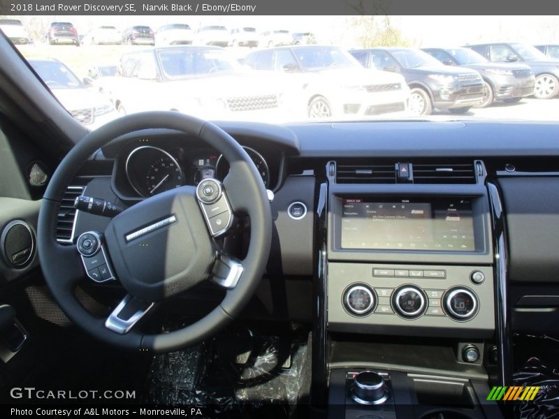 Narvik Black / Ebony/Ebony 2018 Land Rover Discovery SE